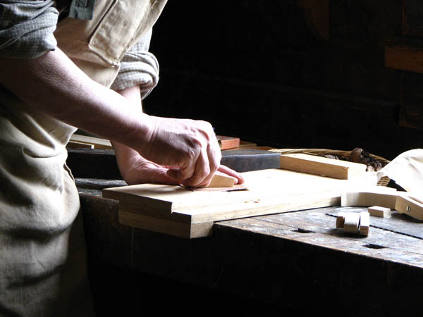 Ofrecemos un servicio de <strong>carpintería  de madera y ebanistería en Bellprat</strong> adaptado a las necesidades del <strong>cliente</strong>.